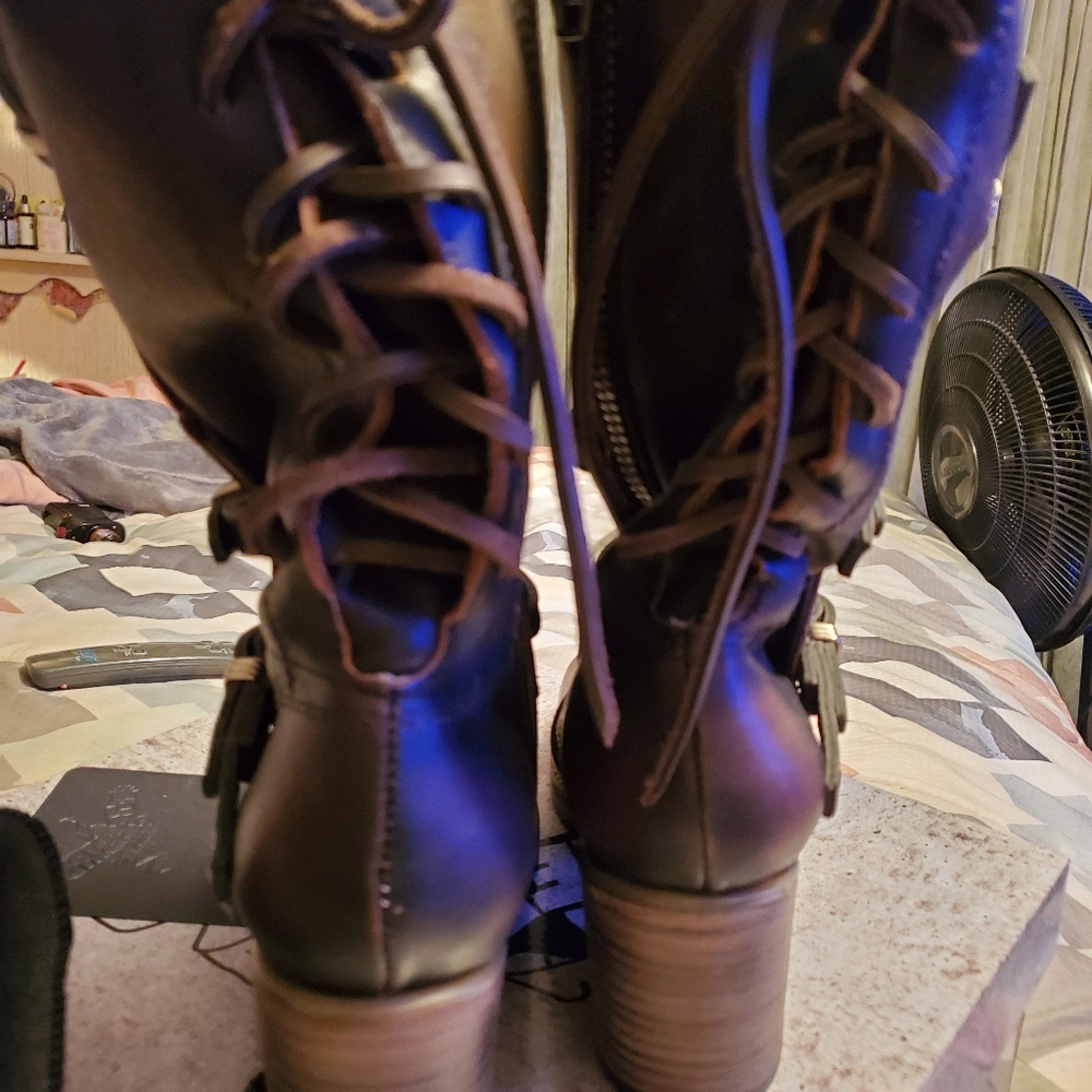 Freebirds - Picture 5 of 15